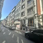 오버랜드 아파트 *